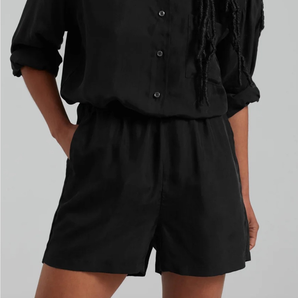 The Frankie Shop HANEUL SHORTS - BLACK